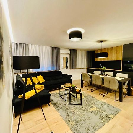 Apartman Ana ดารูวาร์ ภายนอก รูปภาพ
