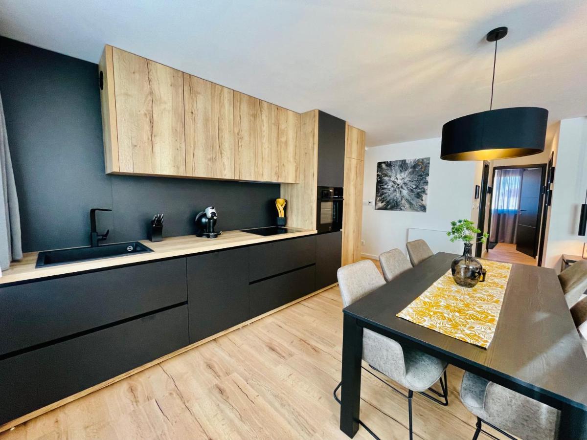 Apartman Ana ดารูวาร์ ภายนอก รูปภาพ