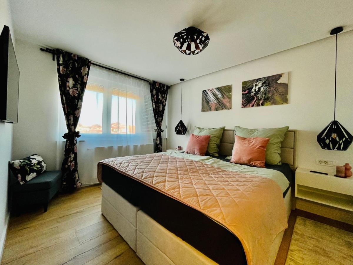 Apartman Ana ดารูวาร์ ภายนอก รูปภาพ